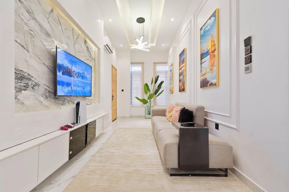 Favour Shortlet Apartment