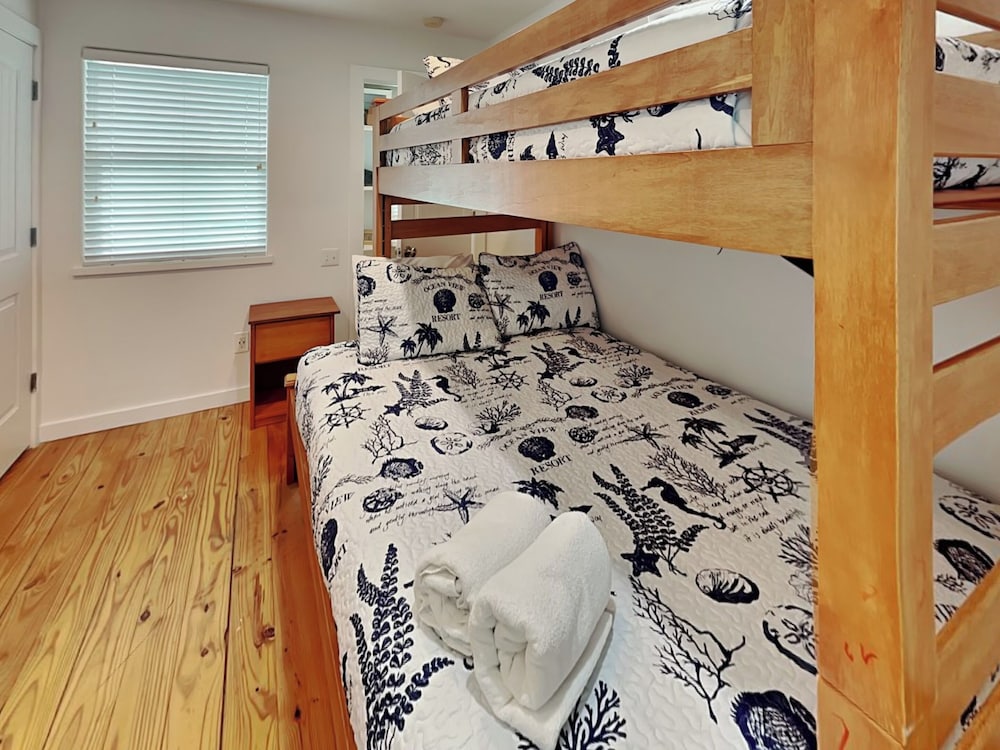 Seacasa 18 by Silver Sands Vacation Rentals