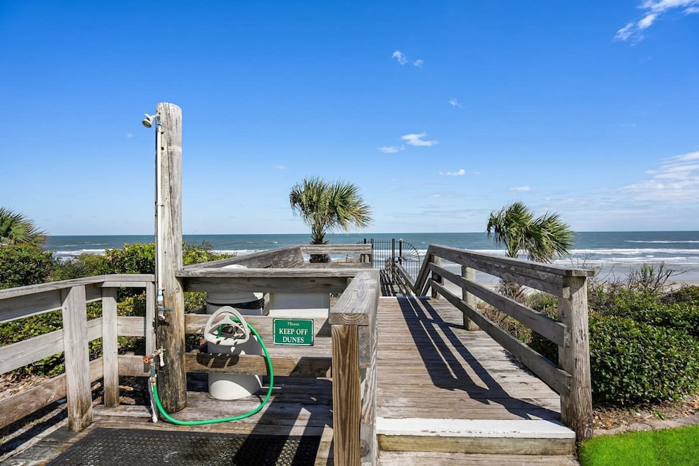 Oceanfront Patio Pool Tennis BBQ Free Parking