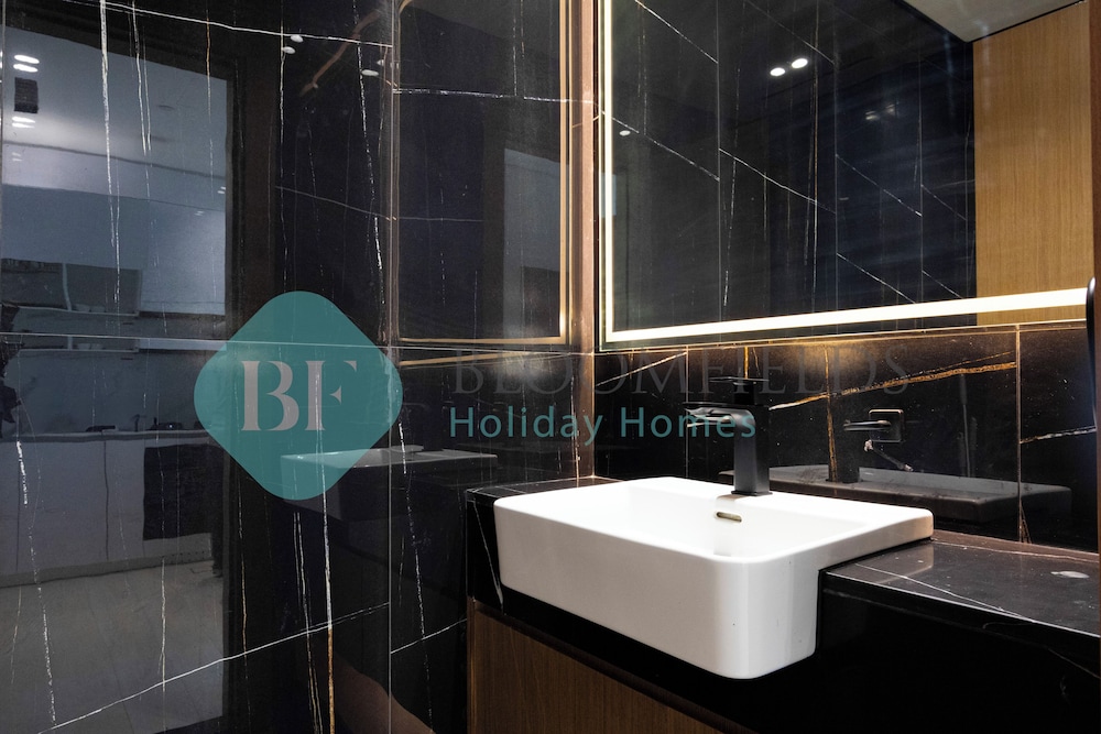 Bloomfields Modern 1Br Bingahtti Onyx