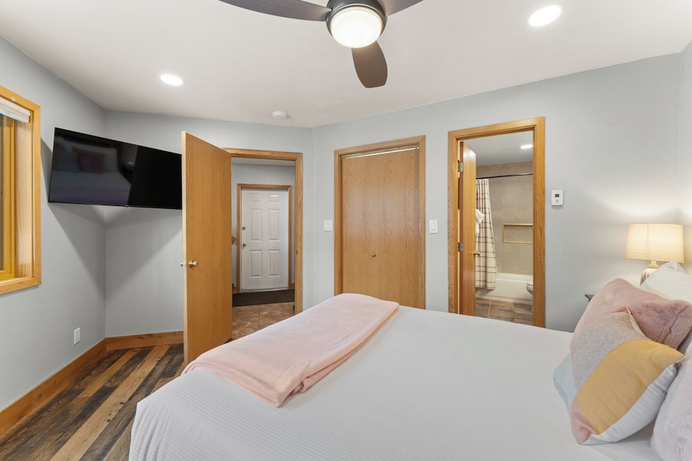 341 Black Hawk Circle