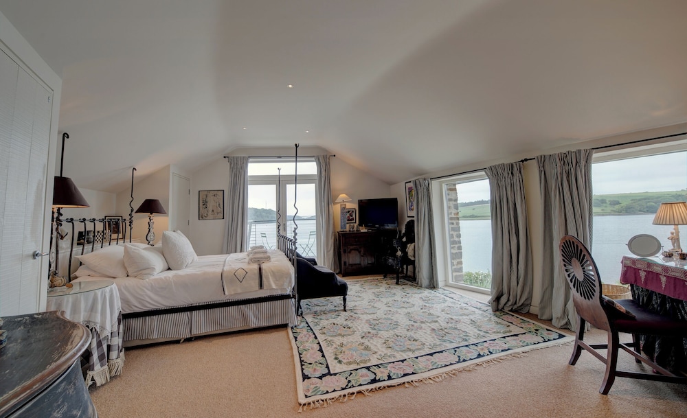Curlew House