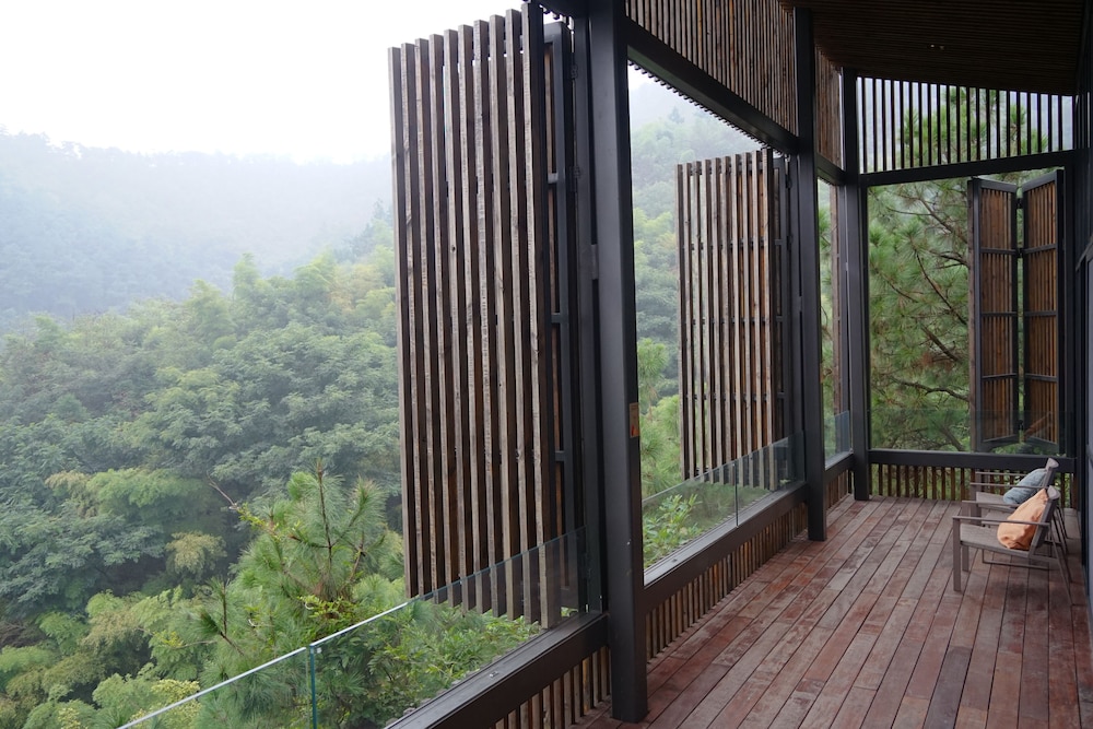 Meijie Mountain Hotspring Resort