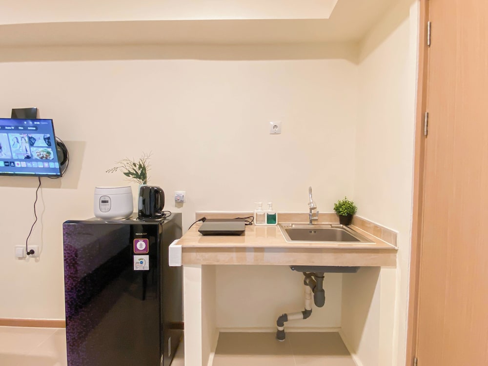 Compact And Homey Studio At Meikarta Apartment