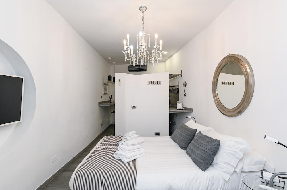 The Essential - Trastevere Design Studio
