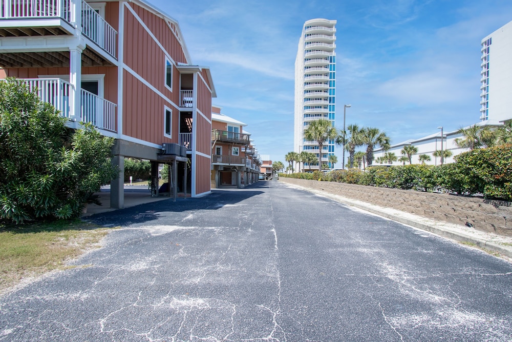 Laguna Bella B8 2 Bedroom Condo by RedAwning - main view