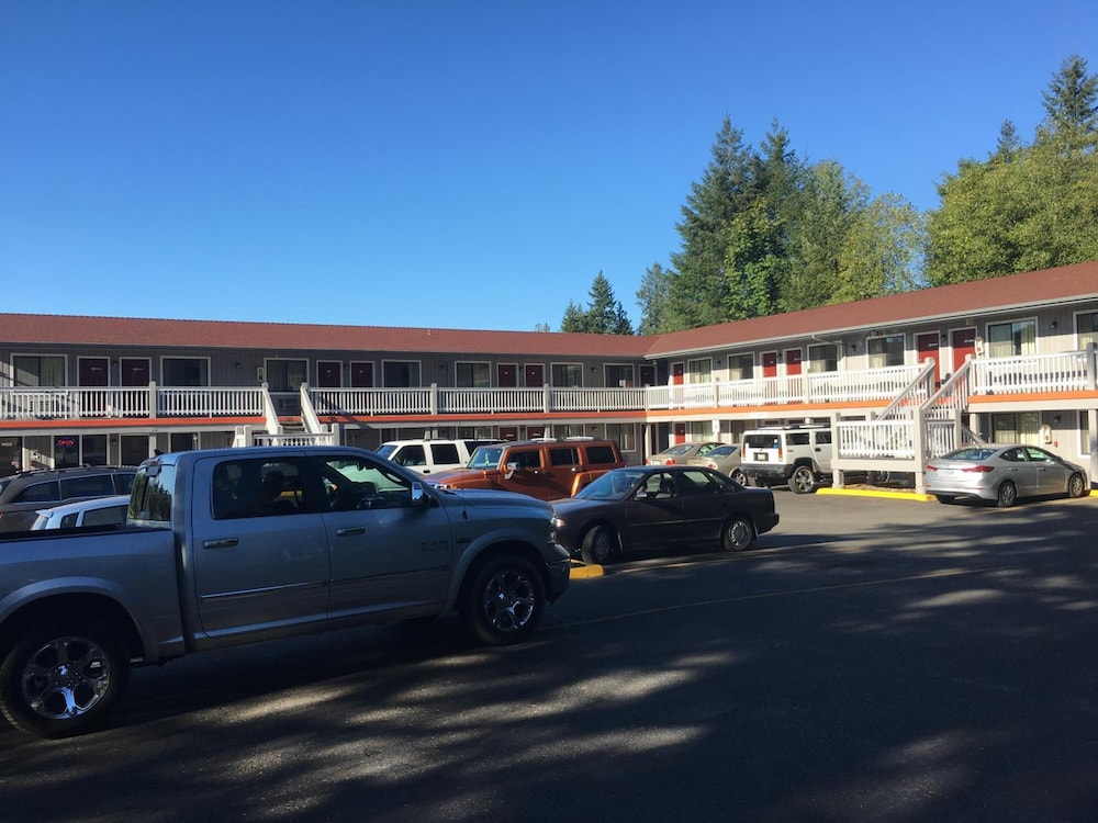 Belfair Motel