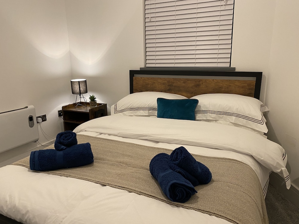 Stylish 3beds Nystyle Apt - Parking, Self Check-in view 2