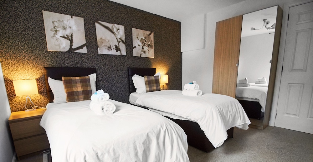 Thistle Apartments - Berry Apartment