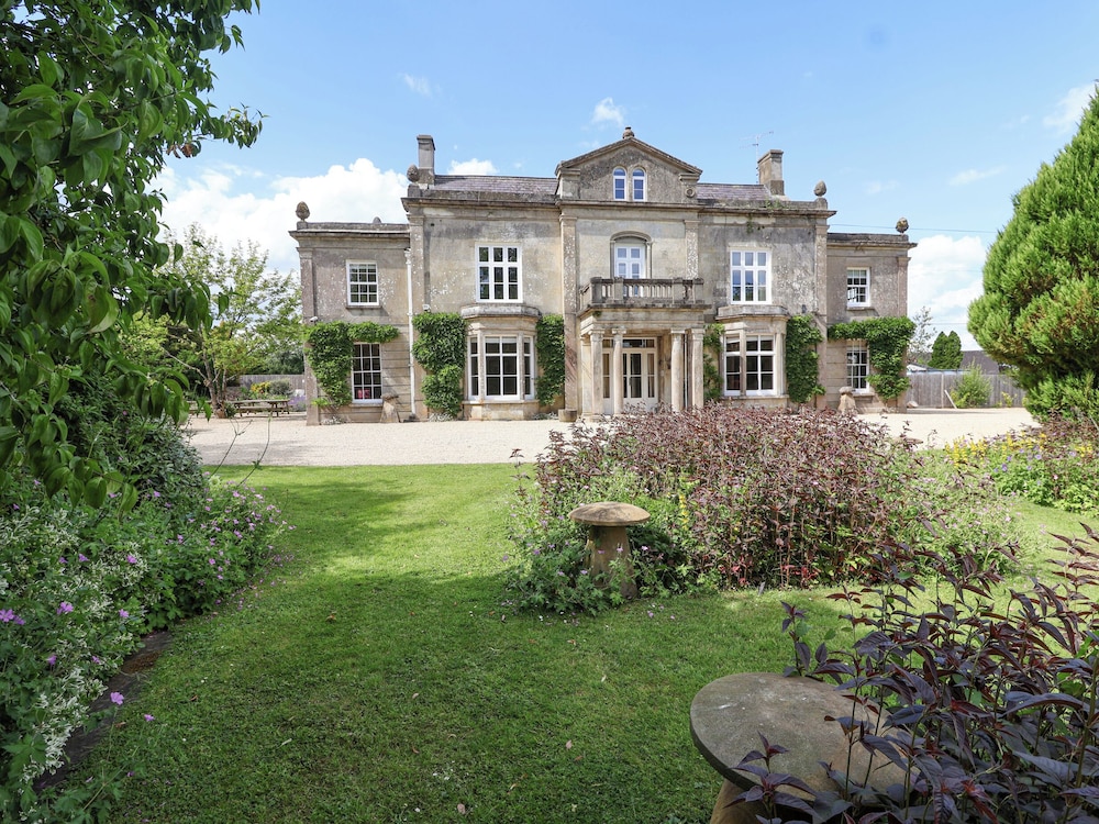 Milton Manor