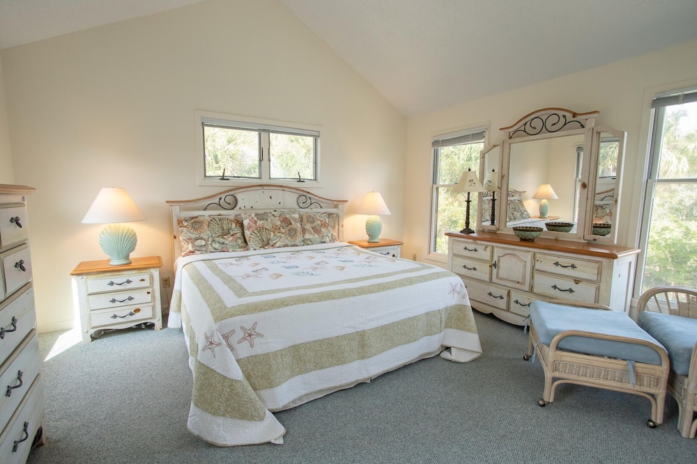 706 Whiting Road view 5