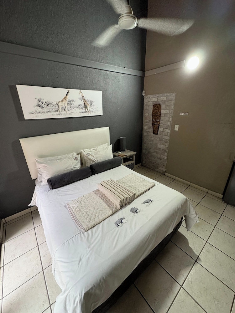 Singwe Private Safari lodge