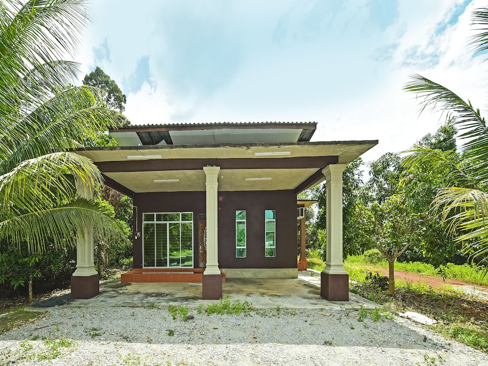 OYO Home 90607 Casaria Besut photo 1