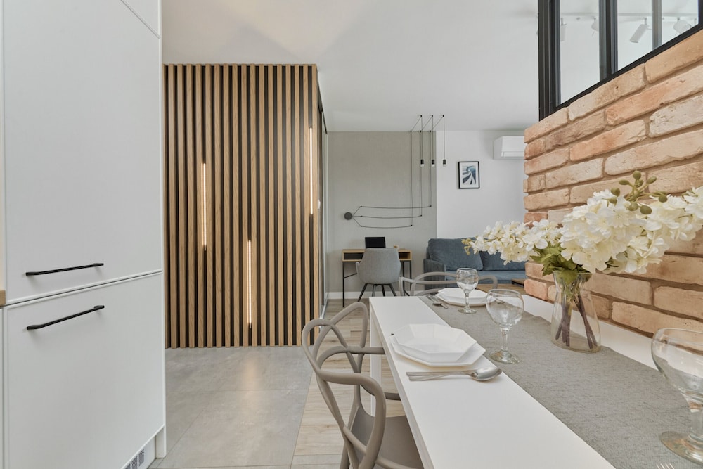 Comfortable Studio in Wrocław by Renters