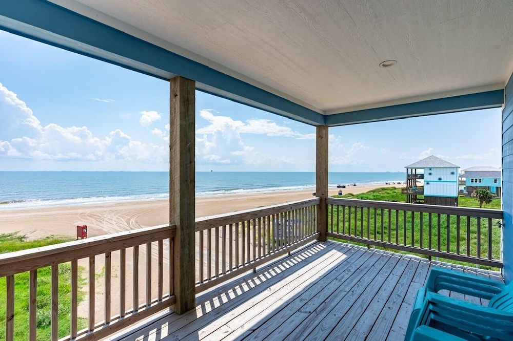 Oceanfront Manor 4 Bedroom Home