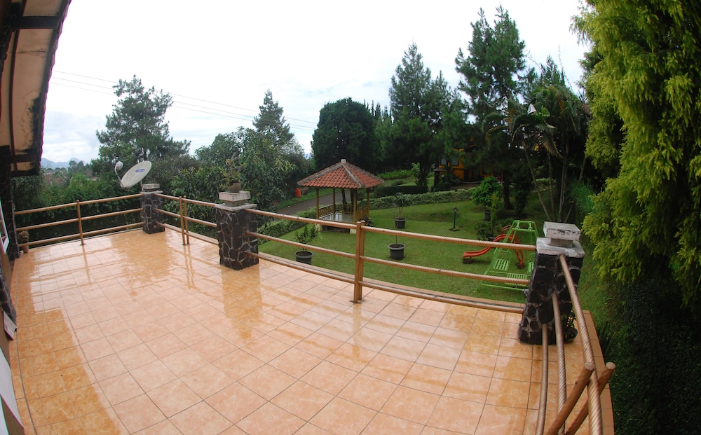 Villa ChavaMinerva Istana Bunga-Lembang, Parongpong - 20