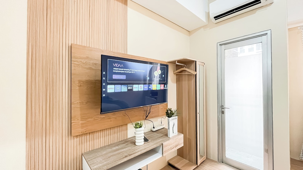 Best Studio At Apartment Transpark Juanda Bekasi Timur