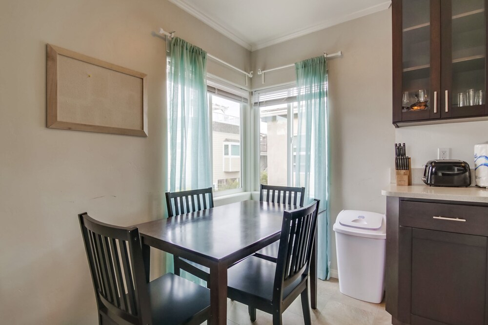 Manhattan Shores 1B