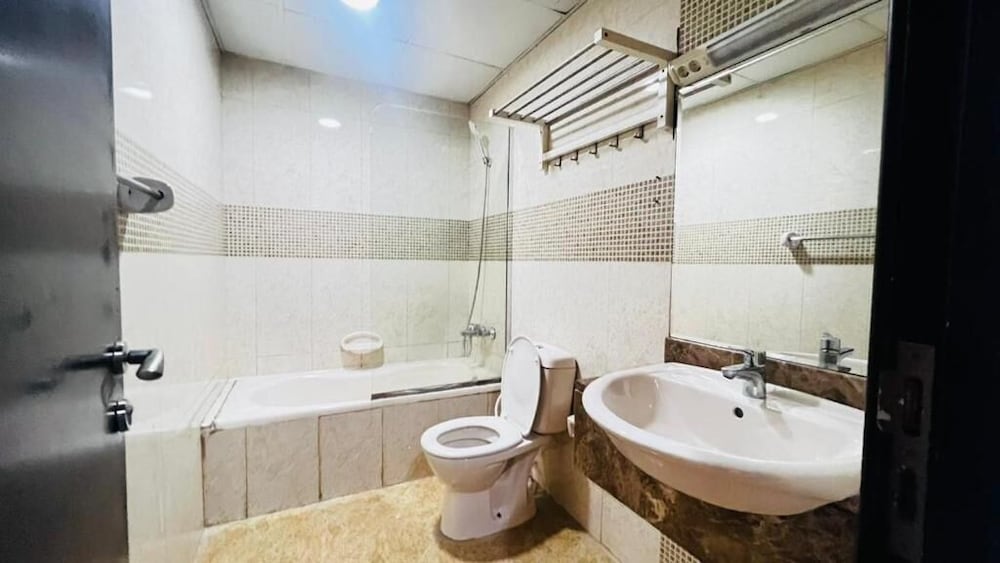 Escape Partition Room in AlBarsha1