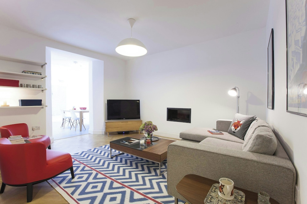Ossington Street by Onefinestay