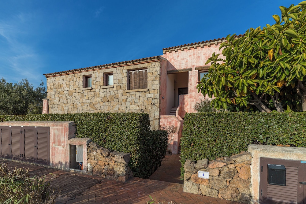 Il Borgo 2/15 700m From The Beach view 2