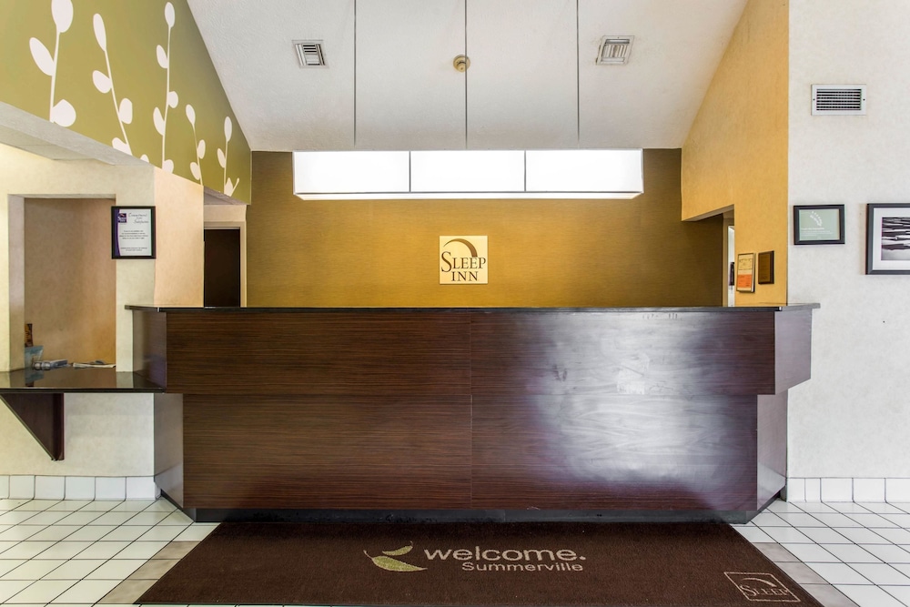 SureStay by Best Western Summerville Flowertown view 3
