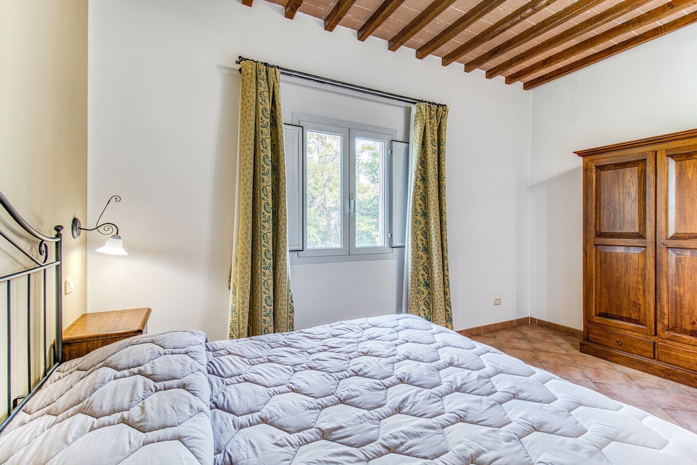 Noce Family Apt Shared Pool,volterra photo 2