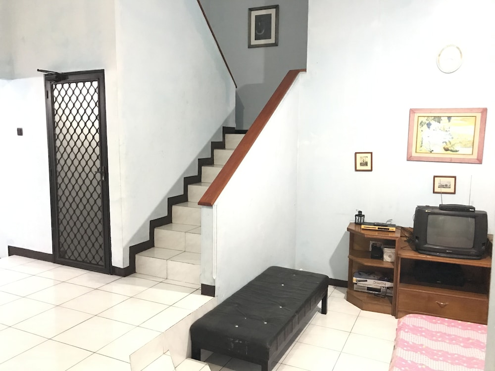 Classic Herman by Broga view 2