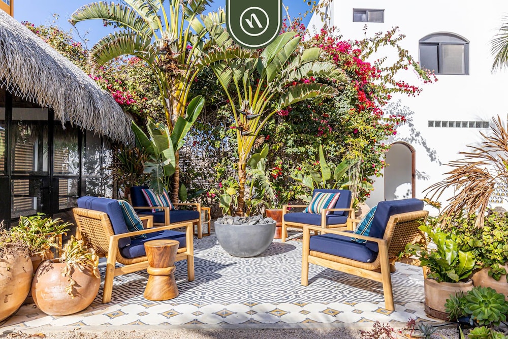 Oceanfront 10 BR Villa With Pool - Jacuzzi - Beach