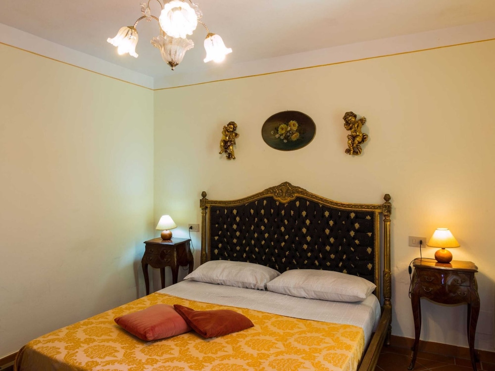 Nice Farmhouse in Montecatini Terme with Sauna & Hot Tub view 2