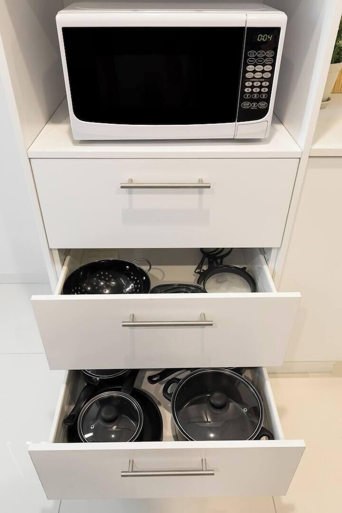 Smart Suites Self Check-in Apartments - 14 Freney