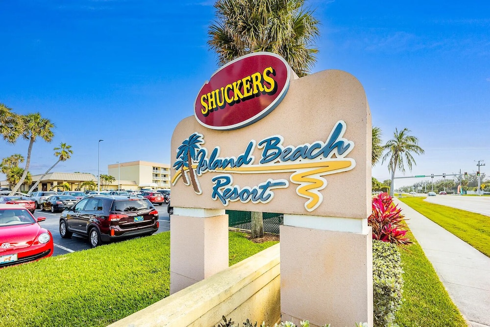404 On Hutchinson Island