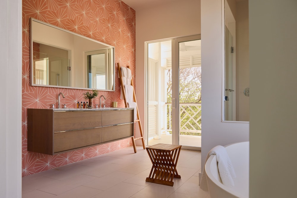 Private Pool Villa at Coral Sands Steps to Pink Sand Beach & Resort Amenities