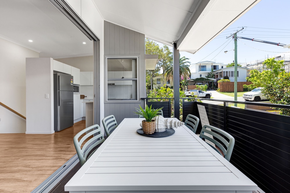 MARJ12- Stylish and Spacious Apartment