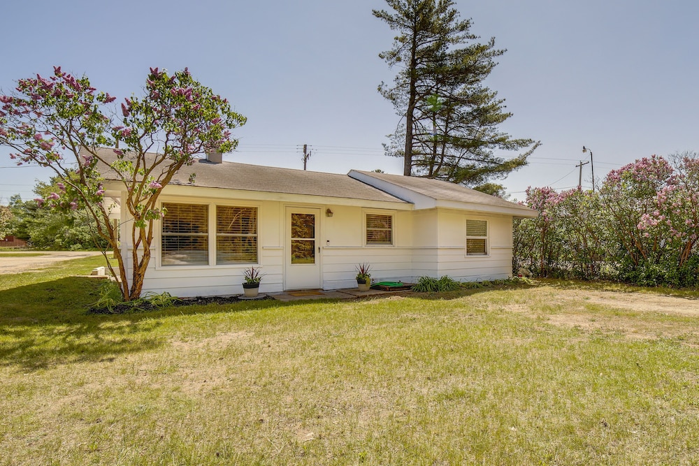 Lake City Vacations - Breezy Lake City Getaway - Walk to Englewood Beach - Property Image 12
