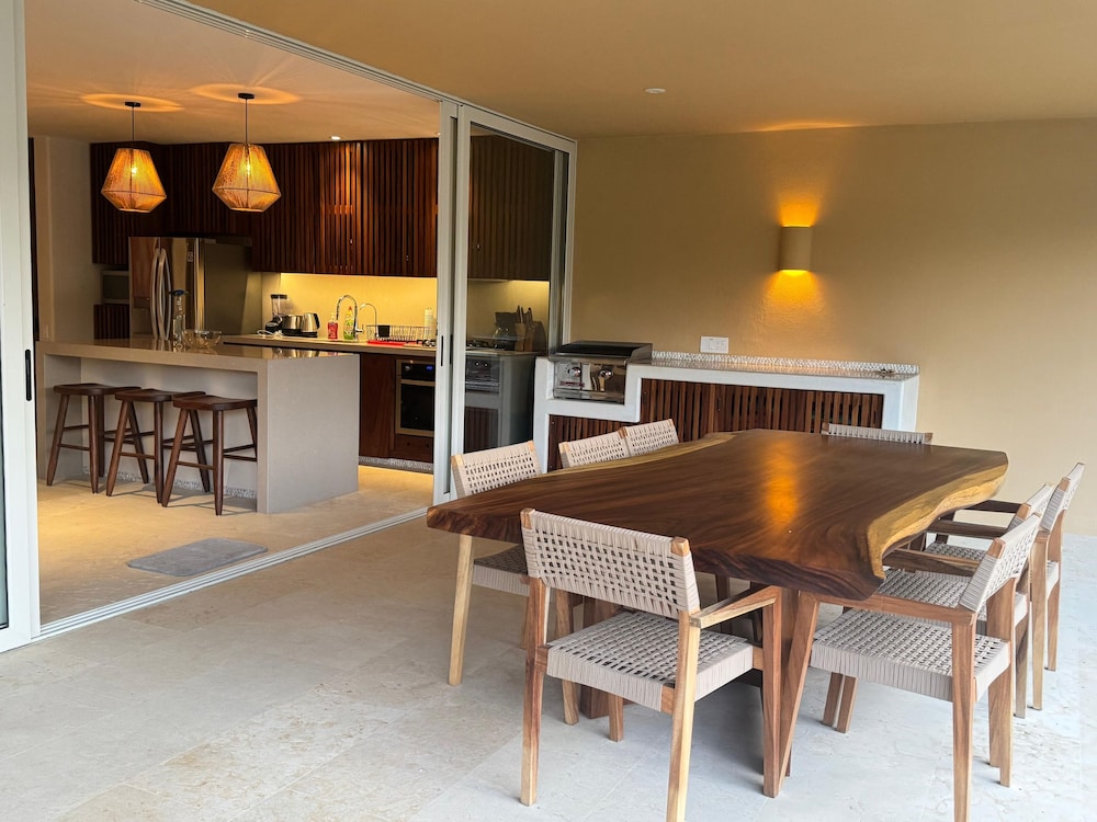 Luxury Oceanfront At Majahua