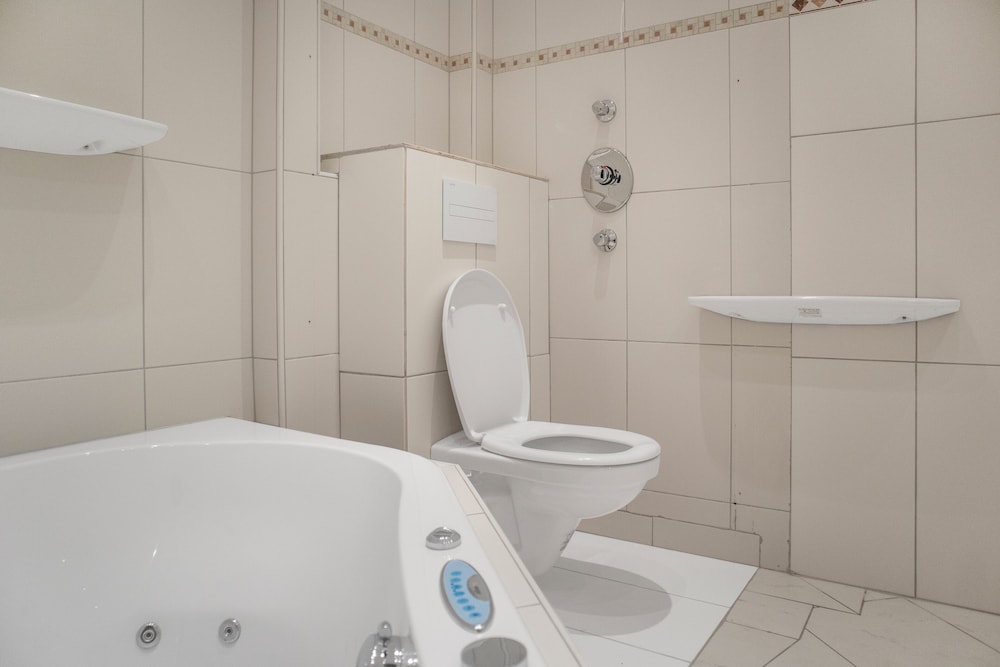 Perfect 7BR Stay Near Hauptbahnhof