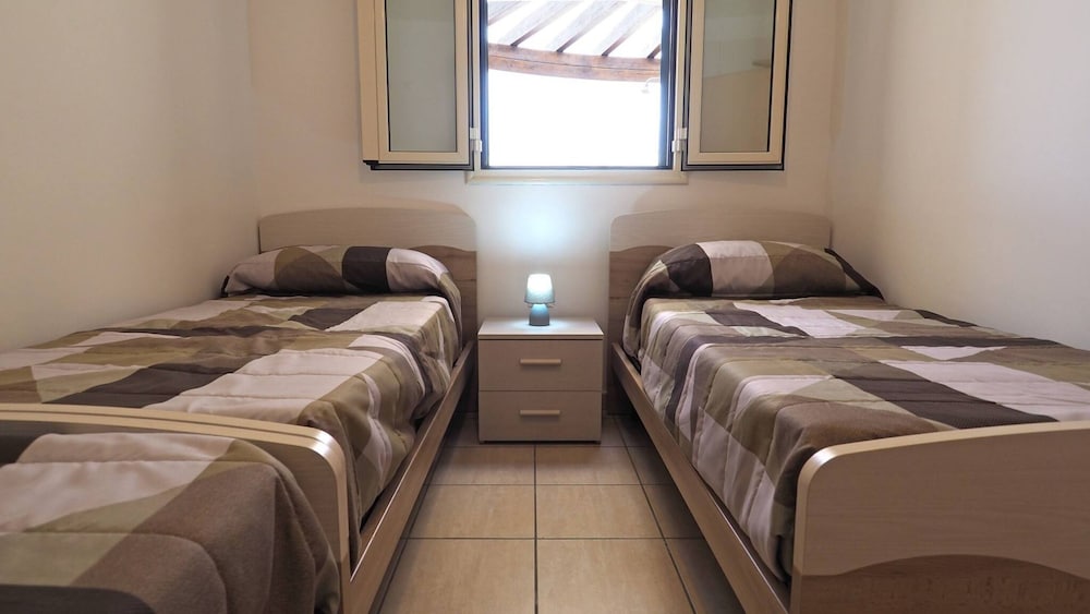 Garden Villa 2 Bedrooms by the sea 7 Sleeps