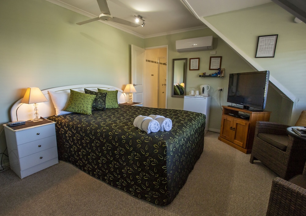 Ainslie Manor Guests House