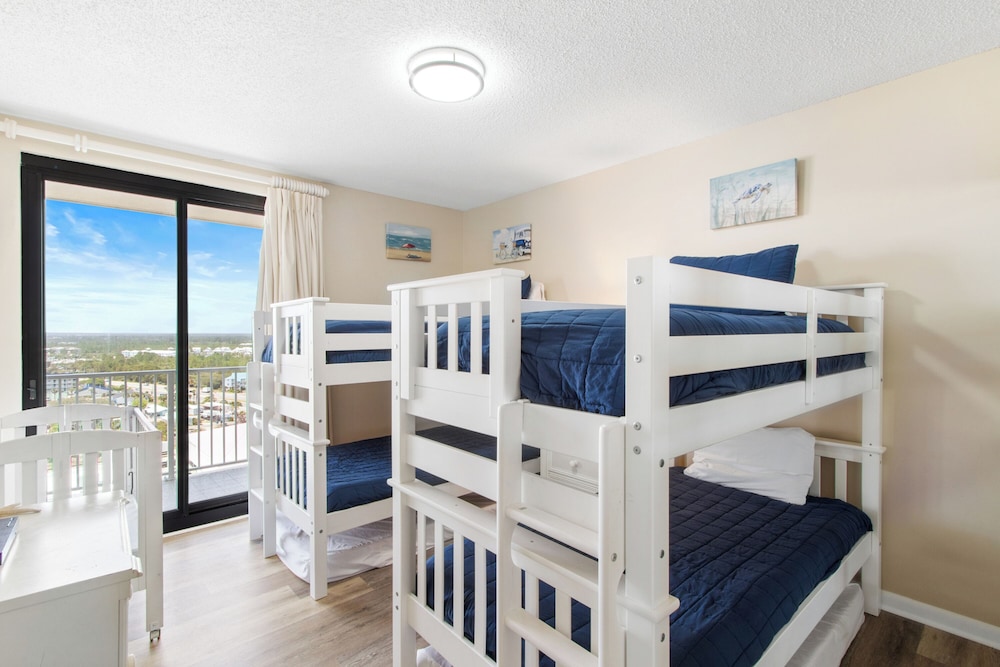 Windward Pointe 1506