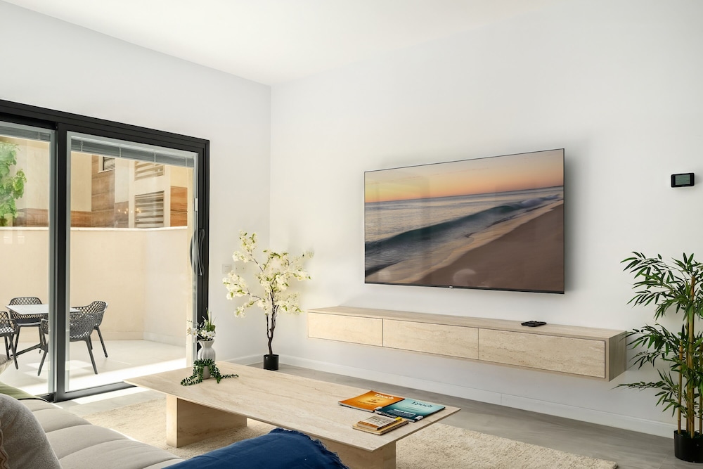 Eilat Sunny Elegant Home by Sea N' Rent