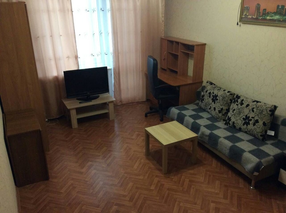 Apartment on Entuziastov boulevard 2B view 3