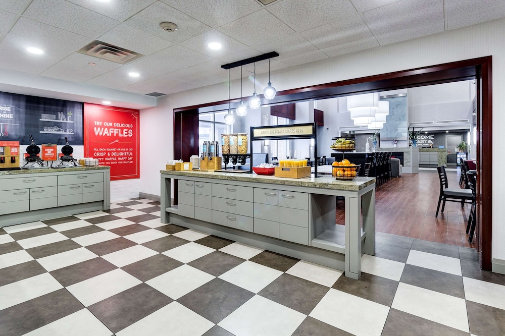Brantford Vacations - Hampton Inn  Suites by Hilton Brantford Conference Centre - Property Image 28