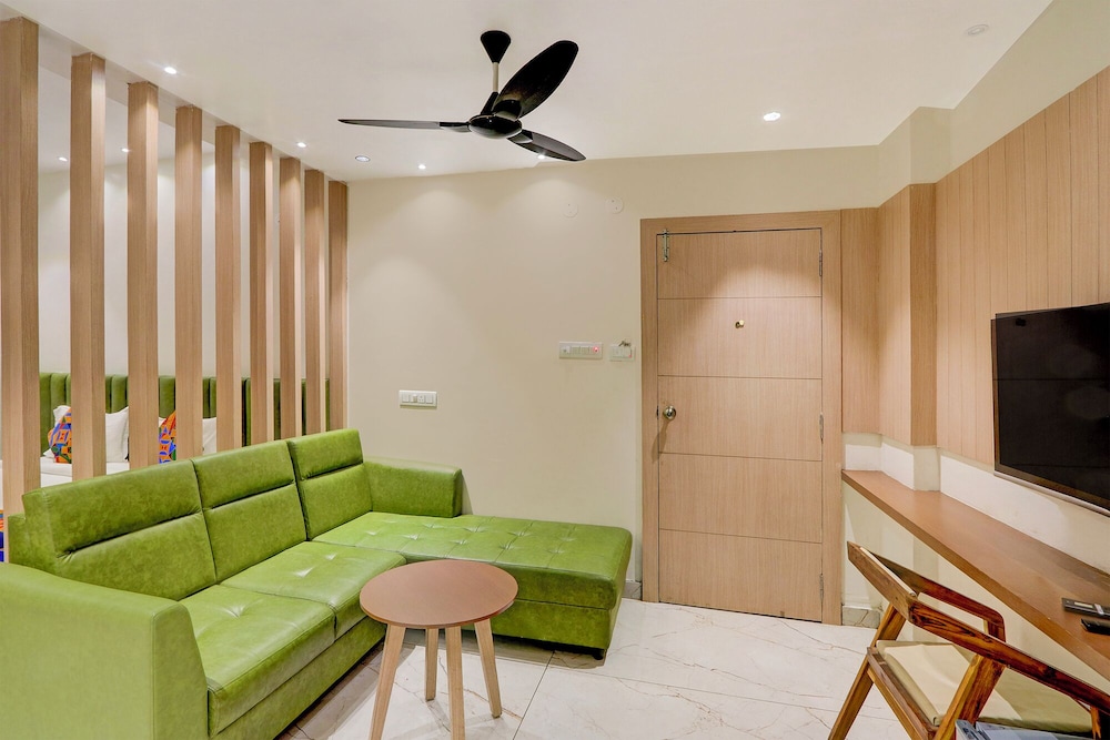 Fabhotel Silver Cloud