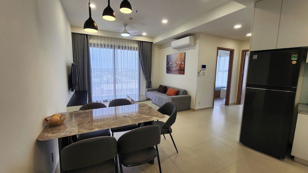 Homie's The Glory Apartment
