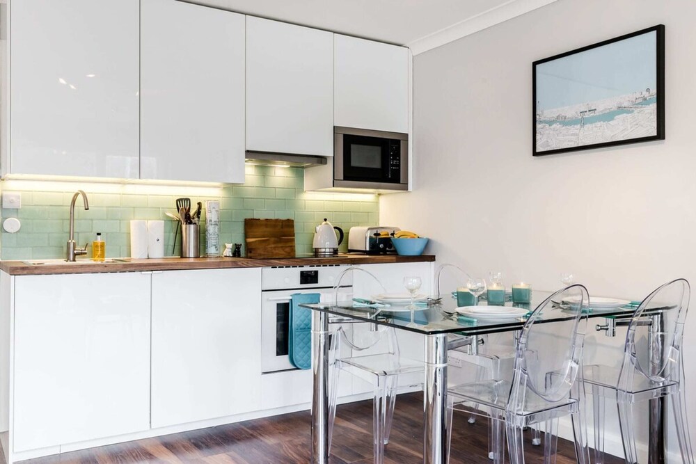 Lovely 2 Bedroom Apartment With Garden, South Bank Westminster