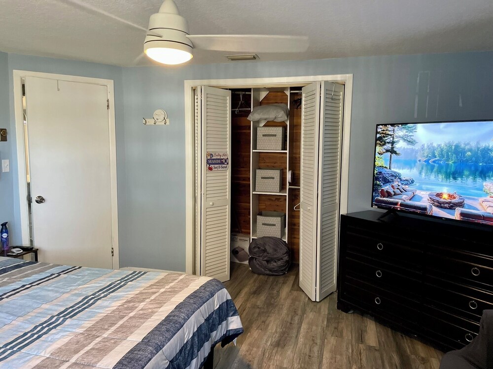 Gulf Side Getaway near Downtown Beaches