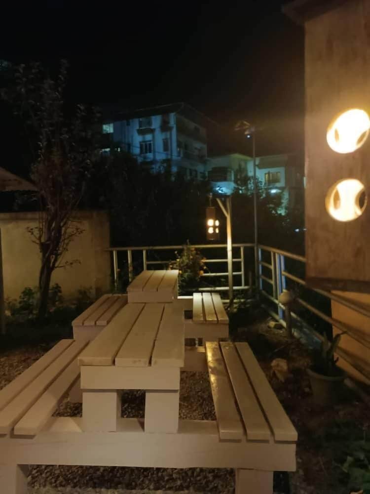 UV INN