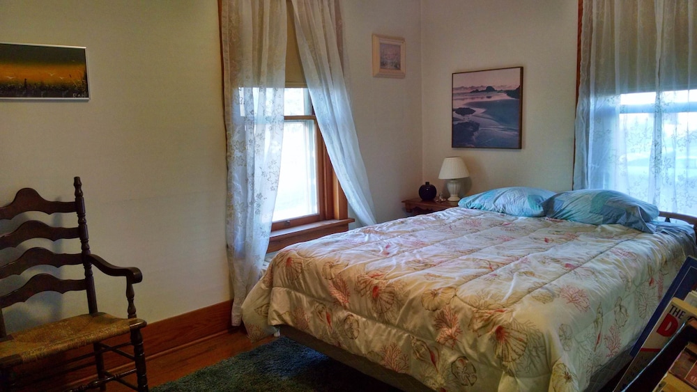 Fish & Loaves B&B