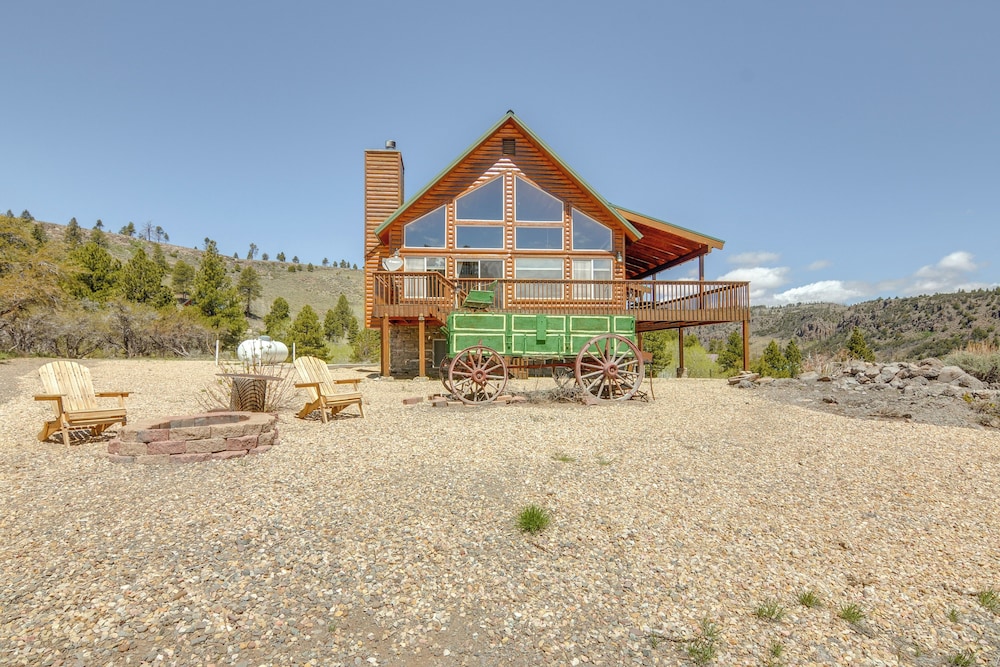 Pet-friendly Cabin < 1 Mi to Panguitch Lake! view 3